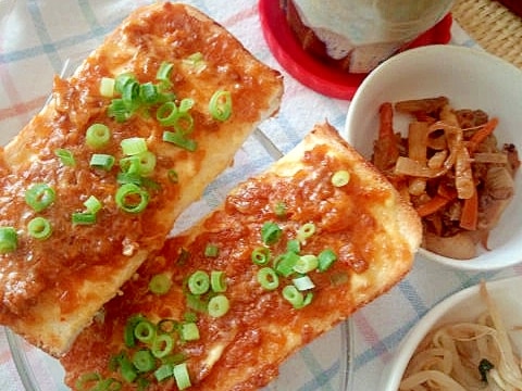 あとひく旨さ☆豚肉しょうが味噌トースト